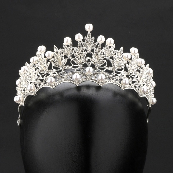 Elegant Silver and White Tiara